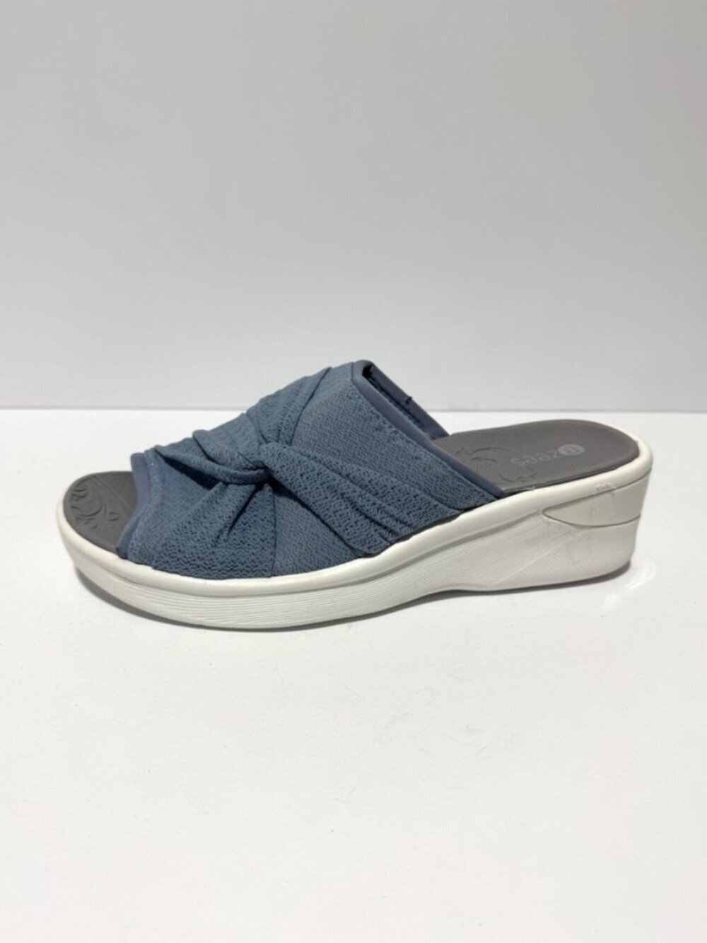 Bzees Womens Smile II Sandals Blue Size 8.5 M